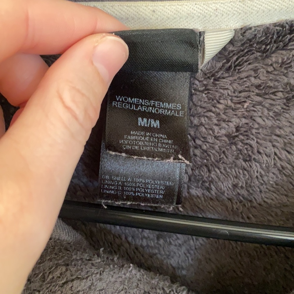 North face jacket - Picture 2 of 3